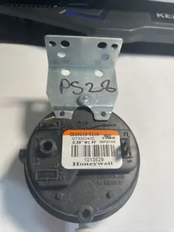 FURNACE PRESSURE SWITCH HONEYWELL IS20213-5216