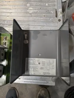 HONEYWELL RA117A1047 OIL BURNER CONTROL FOR CENTRAL FURNACE