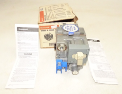 HONEYWELL V800 A 1088 SINGLE VALVE STANDING PILOT COMBINATION NATURAL GAS 24V