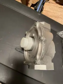 INDUSTRIAL GAS VALVE BY HONEYWELL
