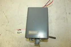HONEYWELL L8148E AQUASTAT RELAY 120V  7.4A FOR BOILER