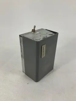 HONEYWELL L8148 E 1133 AQUASTAT RELAY UNTESTED
