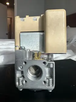 HONEYWELL SV9501M 2528  SMART GAS VALVE