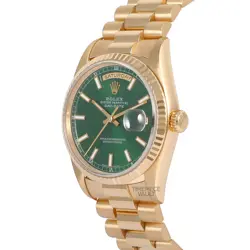DIAL-FLUTED BEZEL