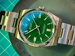 ROLEX OYSTER PERPETUAL 36MM GREEN DIAL (126000)