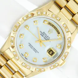 ROLEX MENS PRESIDENT DAY-DATE 18K YELLOW GOLD WITH MOP DIAL DIAMOND BEZEL WATCH