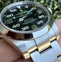 GREEN BLACK