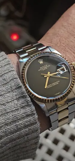 DATE BLACK