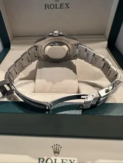 Rolex GMT-Master lI Men's 2017 B&Ps 40mm Mint Condition Text-541-890-3587