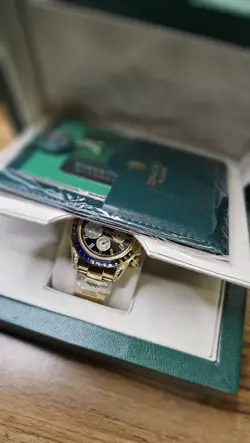 ROLEX DAYTONA | ROSE GOLD | OYSTER BRACLETE | BLACK DIAL | RAINBOW BEZEL | 40mm