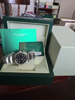 116900