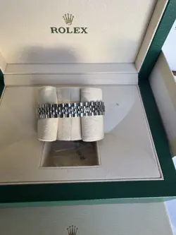 28 LADIES WATCH