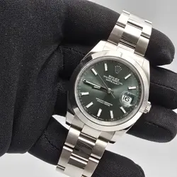 126300 UNWORN