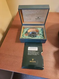 WELL MAINTAINED 2004 ROLEX SUBMARINER STYLE R16610V30B9325