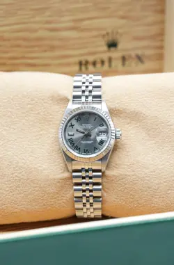 CUSTOM WIMBLEDON NUMERAL
