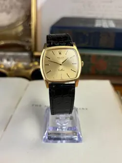 SOLID GOLD