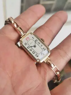 ELEGANT VINTAGE