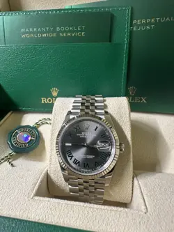 JUBILEE 2022 WORN
