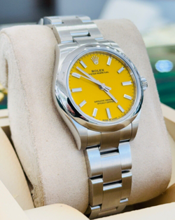FACTORY YELLOW DIAL