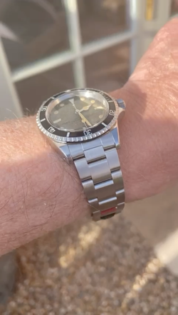 ROLEX OYSTER SUBMARINER