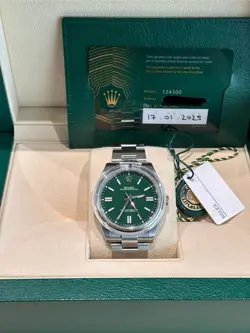 2025 ROLEX OYSTER PERPETUAL 41 MM 124300 GREEN UNWORN OYSTER STEEL WATCH