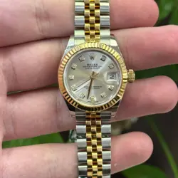 28 WATCH FLUTED