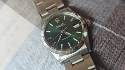 Vintge Rolex Oysterdate 6466 Olive Green Dial 30mm Mid-Size Hand-Winding Watch