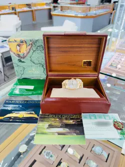 ROLEX DAY-DATE 36 PRESIDENT 18038 SILVER STICK DIAL 18K YELLOW GOLD BOX/PAPERS