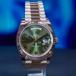 W/ OLIVE DIAL