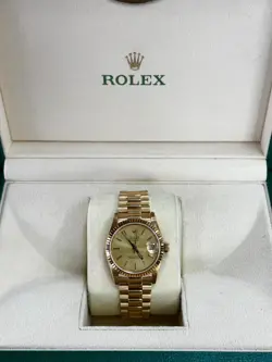 ROLEX DATEJUST 31MM - ALL YG JUBILEE BRACELET - FLUTED BEZEL - CHAMPAGNE DIAL.