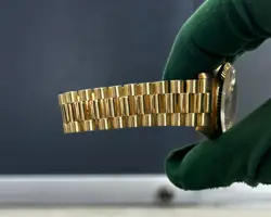 CHAMPAGNE DIAL.