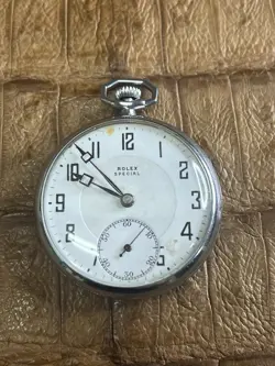 930077