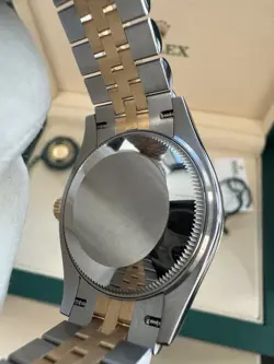 TWO-TONE CHAMPAGNE DIAMOND