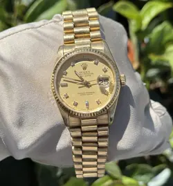 ROLEX DAY-DATE REF. 18238 • 18K YG • FAVTORY DIAMOND DIAL TURNING LEMON