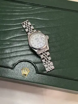 PEARL WITH DIAMONDS