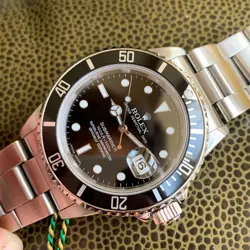1985 Rolex Submariner Date Ref. 16800 Divers Automatic Wristwatch - Box & Papers