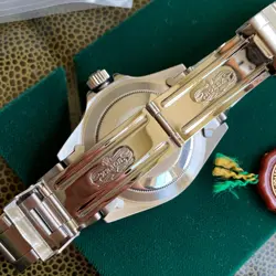 1985 Rolex Submariner Date Ref. 16800 Divers Automatic Wristwatch - Box & Papers