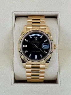 100%AUTH⊹ROLEX⊹ DAY-DATE 40MM YELLOW GOLD BLACK BAGUETTE DIAMOND DIAL & FLUTED