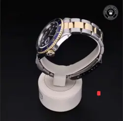 ROLEX SUBMARINER (AUTHENTIC)