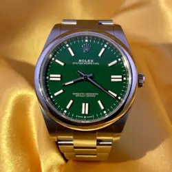 2022 ROLEX OYSTER PERPETUAL GREEN DIAL 124300