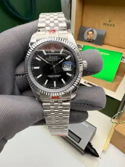 ROLEX DATEJUST STYLE AUTOMATIC WATCH — FULL SET | BRAND NEW  CONDITION: 	•	BRAND