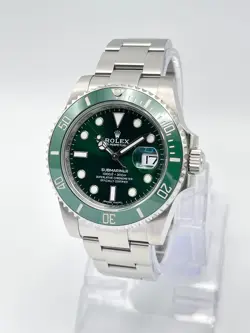 Rolex Submariner Date 116610LV 40mm Green Dial HULK Green Ceramic Bezel Papers