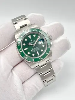 Rolex Submariner Date 116610LV 40mm Green Dial HULK Green Ceramic Bezel Papers