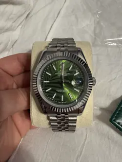 ROLEX DATEJUST GREEN PALM DIAL SMOOTH BEZEL JUBILEE FULL SET 2023 REF. 126200