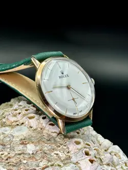 WATCH WITH AN