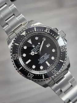 ROLEX SEA-DWELLER 116660 SILVER OYSTER BRACELET WITH BLACK BEZEL W/ B&P