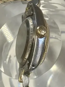 SUPERLATIVE CHRONOMETER CERTIFIED