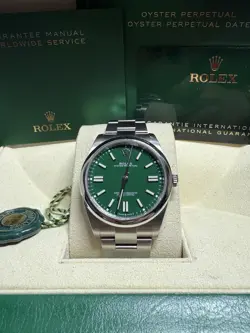 2023 ROLEX OYSTER PERPETUAL 41MM 124300 GREEN