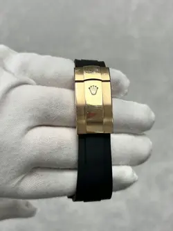 Rolex Sky-Dweller 326235 Oysterflex 18k Everose Gold 42mm White Dial