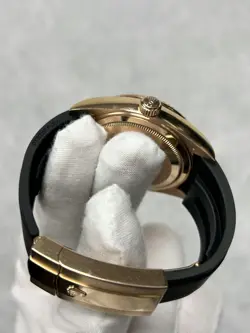 Rolex Sky-Dweller 326235 Oysterflex 18k Everose Gold 42mm White Dial